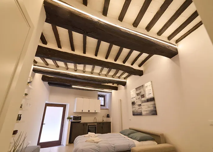 Am 12 - Charming Loft In The Heart Of Appartement Pérouse